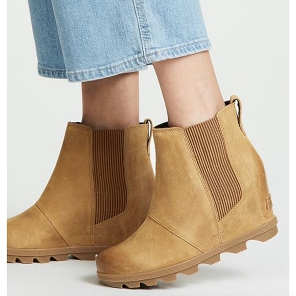 Sorel Joan Of Arctic Wedge II Chelsea Boot - Camel - Picture 2 of 10